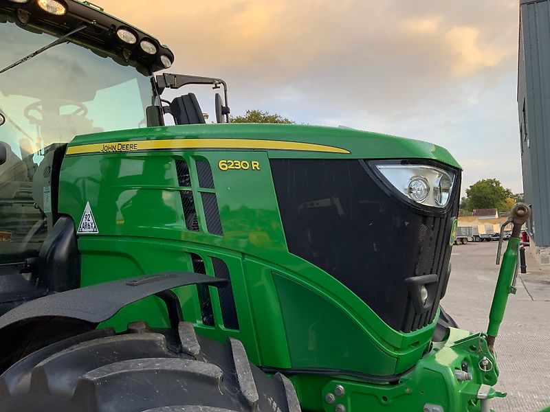 John Deere 6230R Tractor (ST24280)