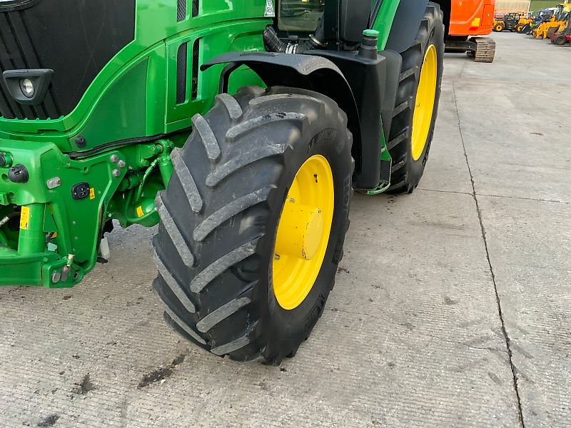 John Deere 6230R Tractor (ST24280)