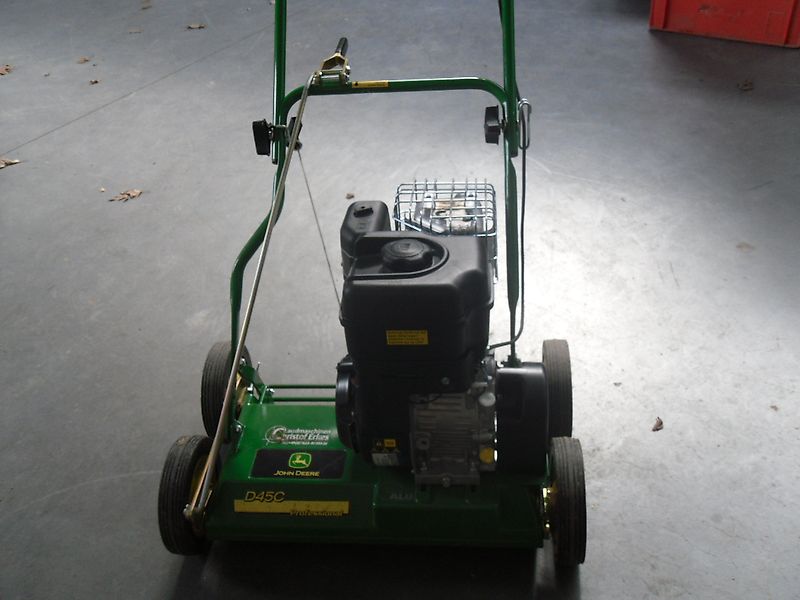 John Deere Vertikutierer D45C Leihgerät 30,00 €/pro Tag