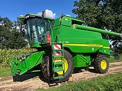John Deere T670