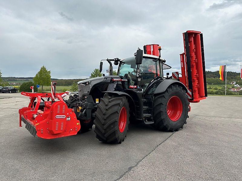 Maschio DELTA 830 Schmetterlingsmulcher mit Frontmulcher Bufalo 280