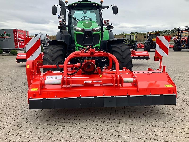 Maschio Butterfly-Mulcher Delta 830 und Front-Mulcher Bufalo 280