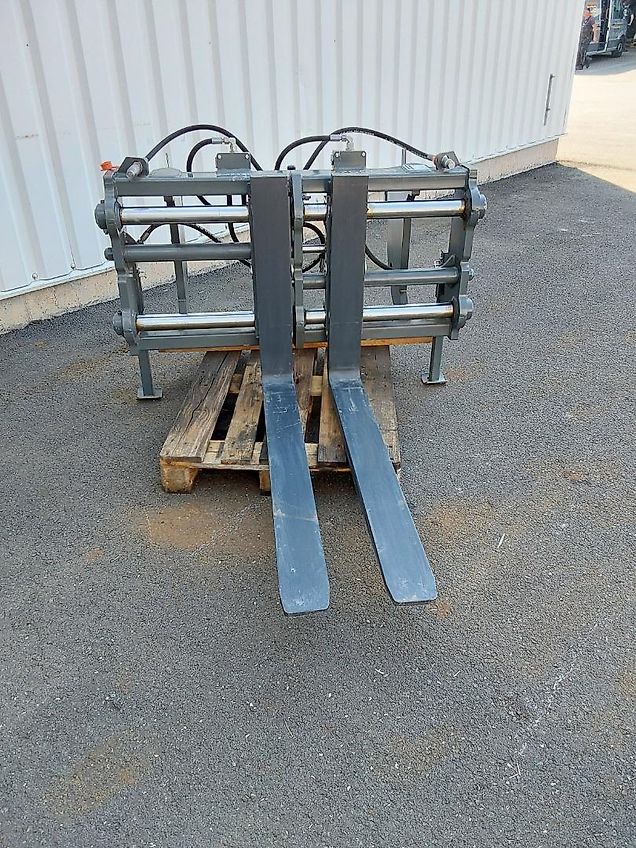 Bressel und Lade Palettengabel m. hydr. verstellb. Zinken 1.200 mm