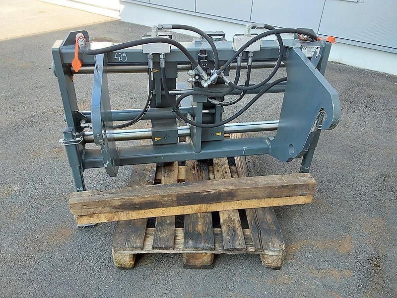 Bressel und Lade Palettengabel m. hydr. verstellb. Zinken 1.200 mm