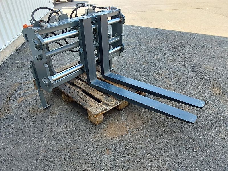 Bressel und Lade Palettengabel m. hydr. verstellb. Zinken 1.200 mm