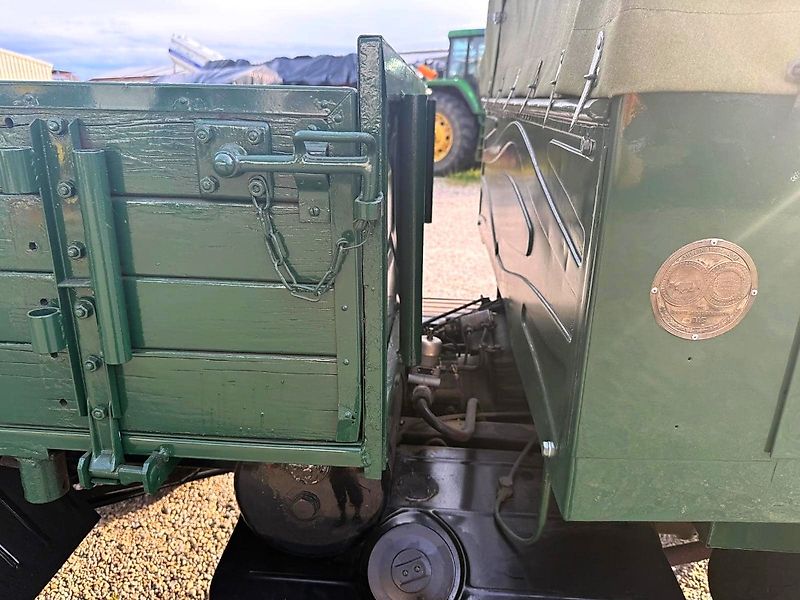 Mercedes-Benz Mercedes Unimog U 411 komplett restauriert, FZ, FH, Heckkrafthebe, Kippritsche