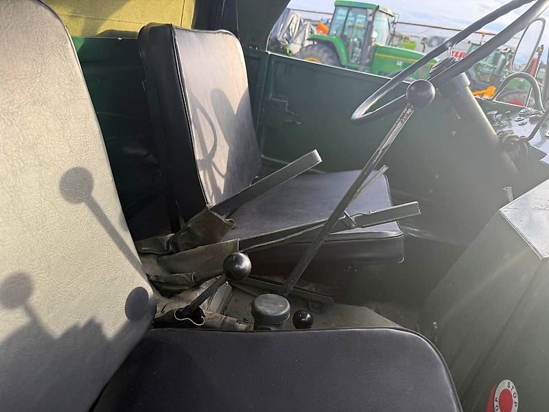 Mercedes-Benz Mercedes Unimog U 411 komplett restauriert, FZ, FH, Heckkrafthebe, Kippritsche