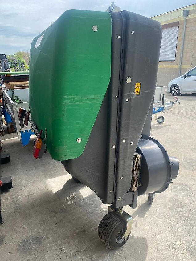 Matev CLS 650 H Hochentleerung mit MOW FM 140 Mähwerk