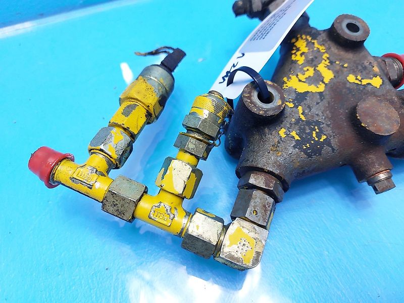 Kramer 712 Hydraulikvalve 0003614384 (Spare part/Reservedel/Ersatzteil)