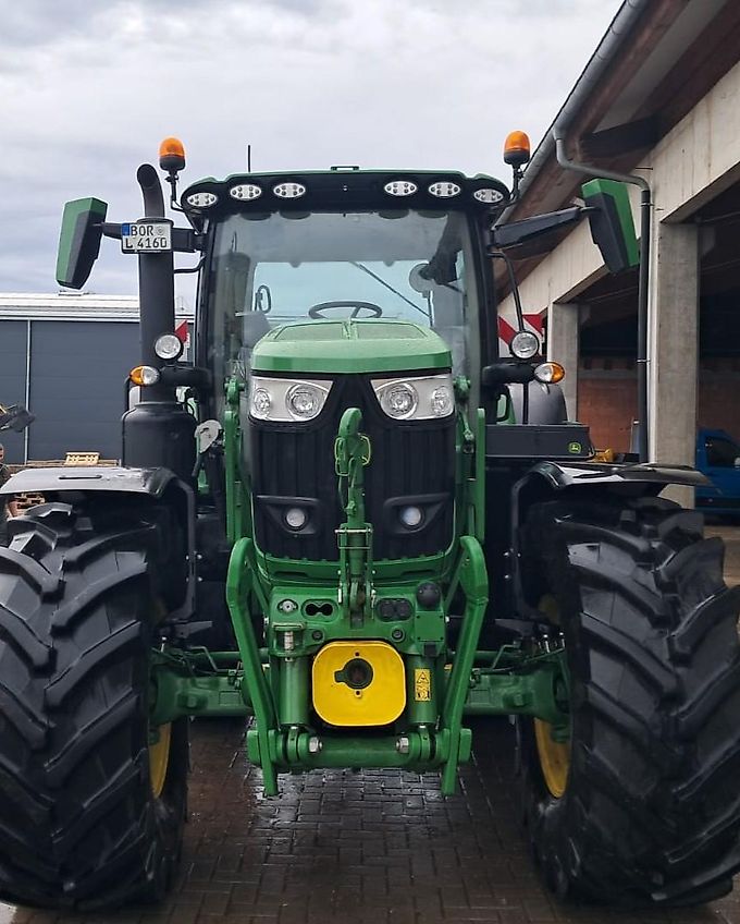 John Deere 6R 195