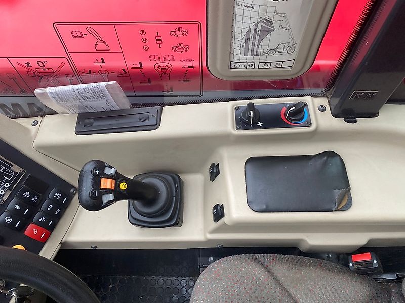 Massey Ferguson TH8043