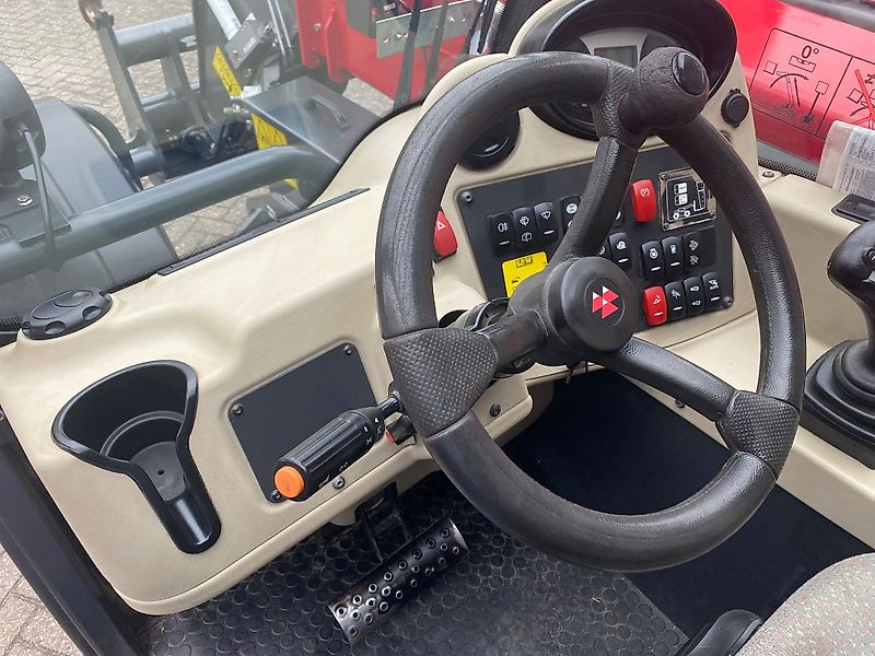 Massey Ferguson TH8043