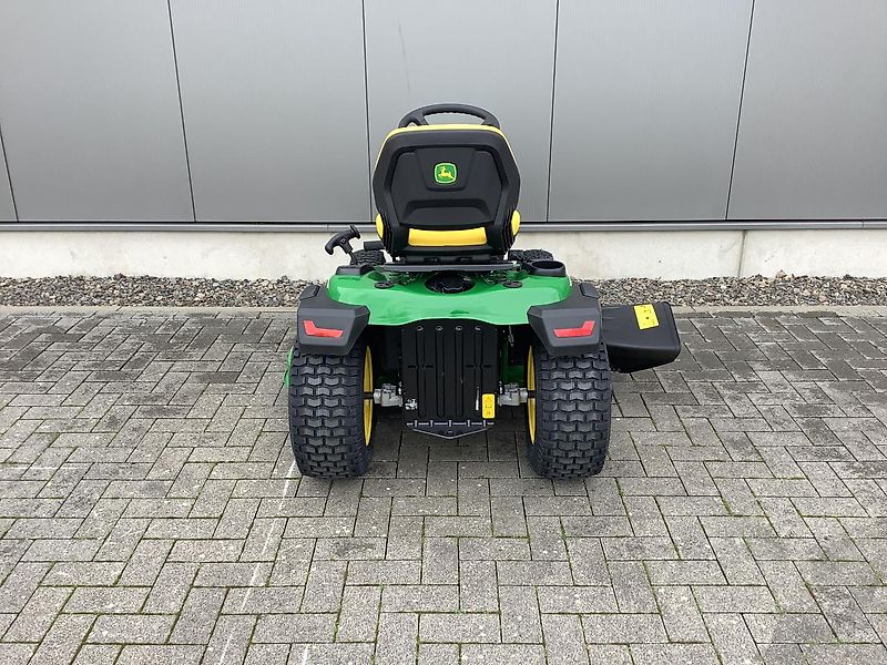 John Deere X167
