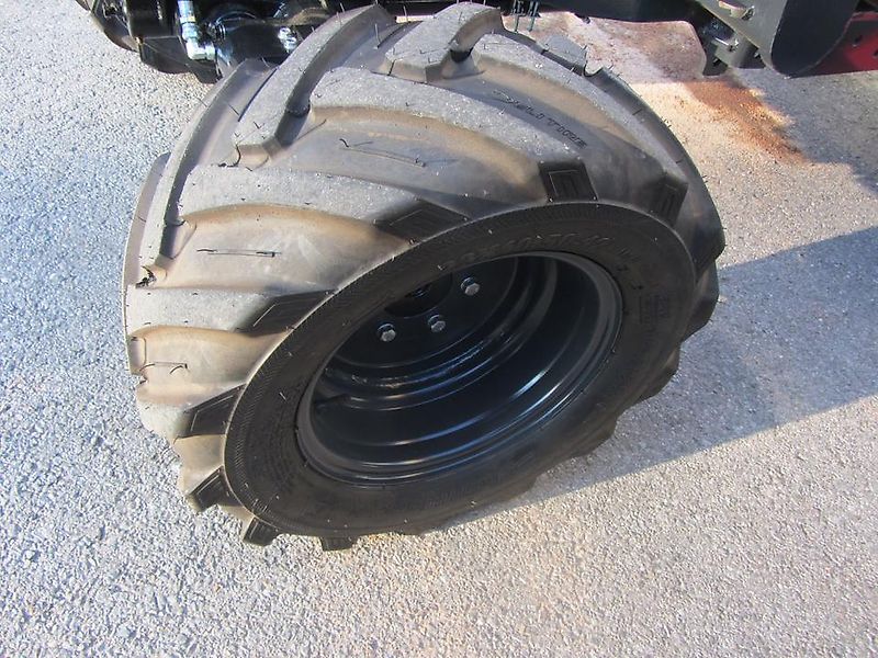 Branson TYM Schlepper Traktor 2500 hL Acker Radial Bereifung