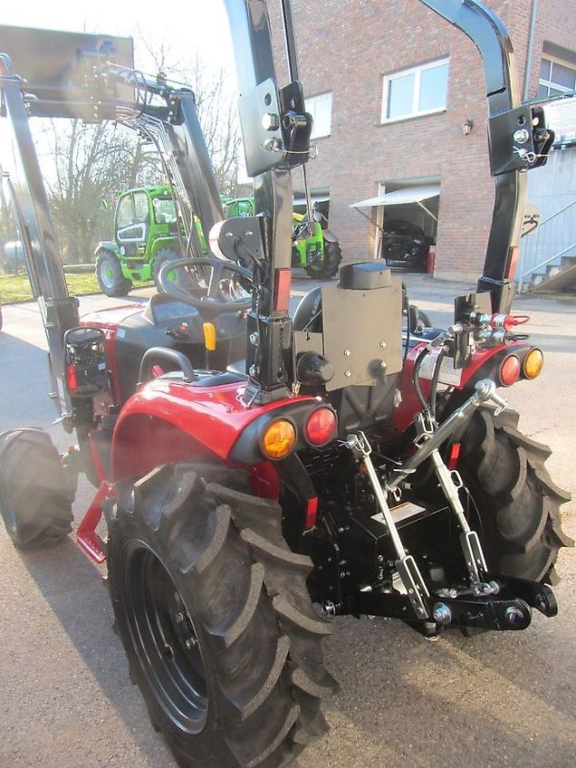 Branson TYM Schlepper Traktor 2500 hL Acker Radial Bereifung