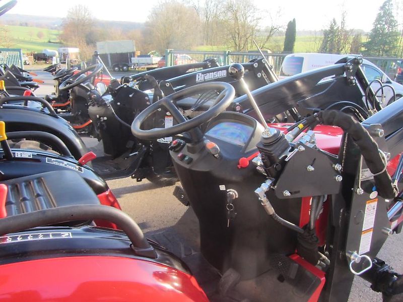 Branson TYM Schlepper Traktor 2500 hL Acker Radial Bereifung