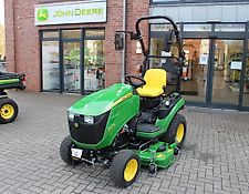 John Deere 1026R John Deere 1026R
