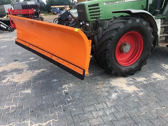 INTER-TECH D&D Landtechnika Schneeschild / Schneepflug