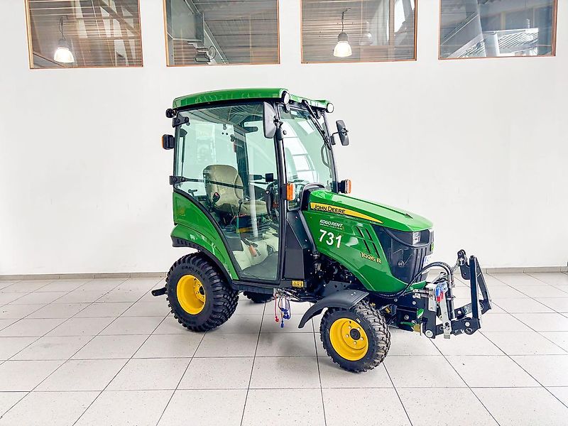 John Deere 1026R