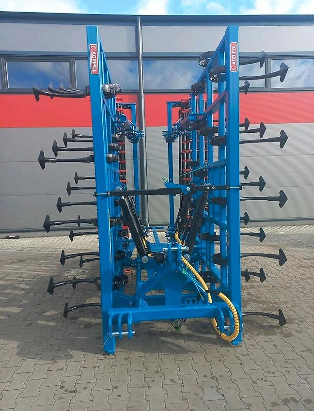 Agripol KOBALT 600 Leichtgrubber Großfederzinkenegge 6m