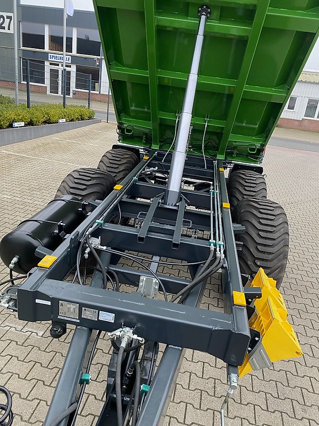 Pronar Muldenkipper (Heck), T 679; 16,0 to, NEU