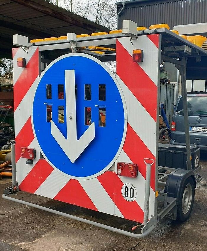 Nissen LED Absperrtafel vz 616 GPS Verkehrsleittafel horizont