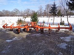 Howard Howard Rollhacke 8 reihig hydraulische Klappung bis 600 cm Arbeitsbreite mit Scheibensechen zur exakten Spurführung nicht Einböck Hatzenbichler Kress Schmotzer Sketetee Garford