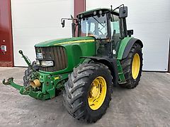 John Deere 6920
