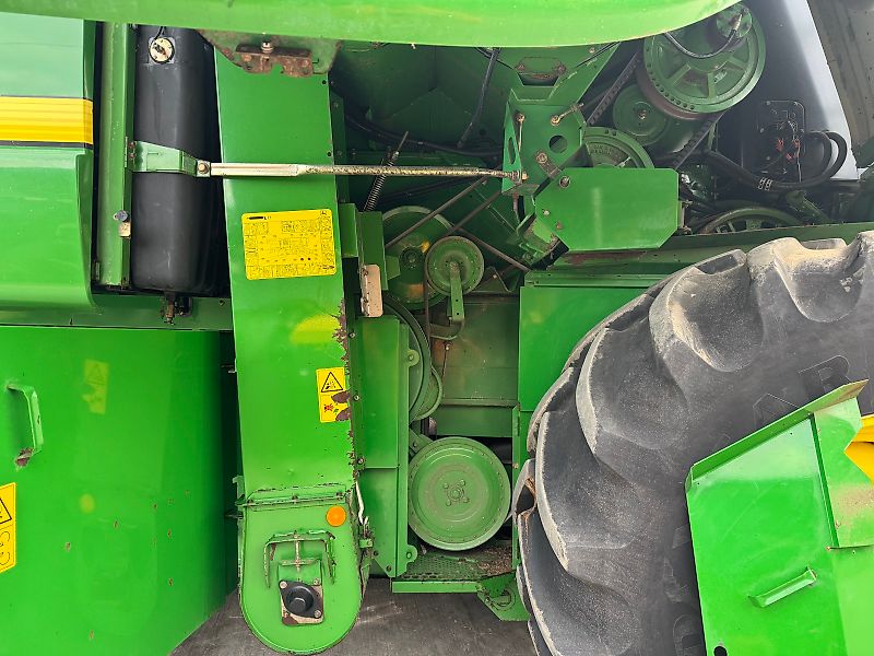 John Deere CTS 9780i Hillmaster c/w 625 Premium Flow Header
