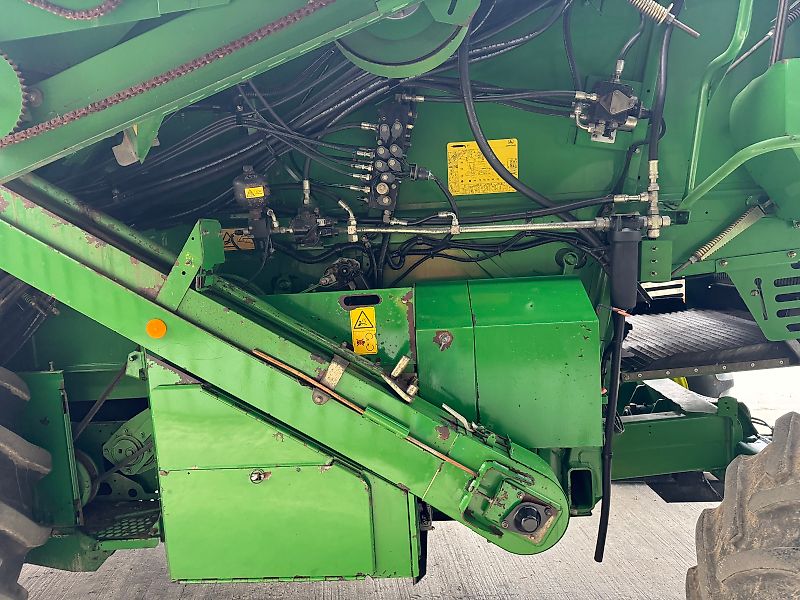 John Deere CTS 9780i Hillmaster c/w 625 Premium Flow Header