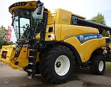 New Holland CR7.90