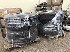 Iseki / MF Räder Iseki TJA 8080/8100 vorne Achse * Bridgestone 475/65 D20