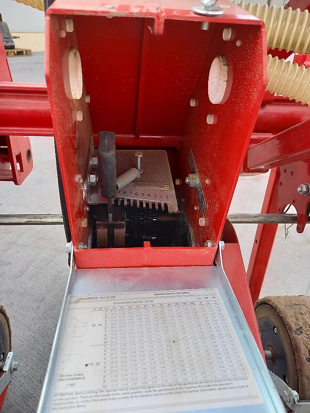 Agricola Italiana SNT-2-290 ( mit Granulatstreuer )