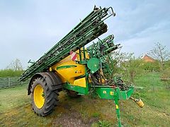 John Deere 840