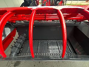 Schmihing Uni Feeder 2400 mit hydr. Greifarm Austrag rechts