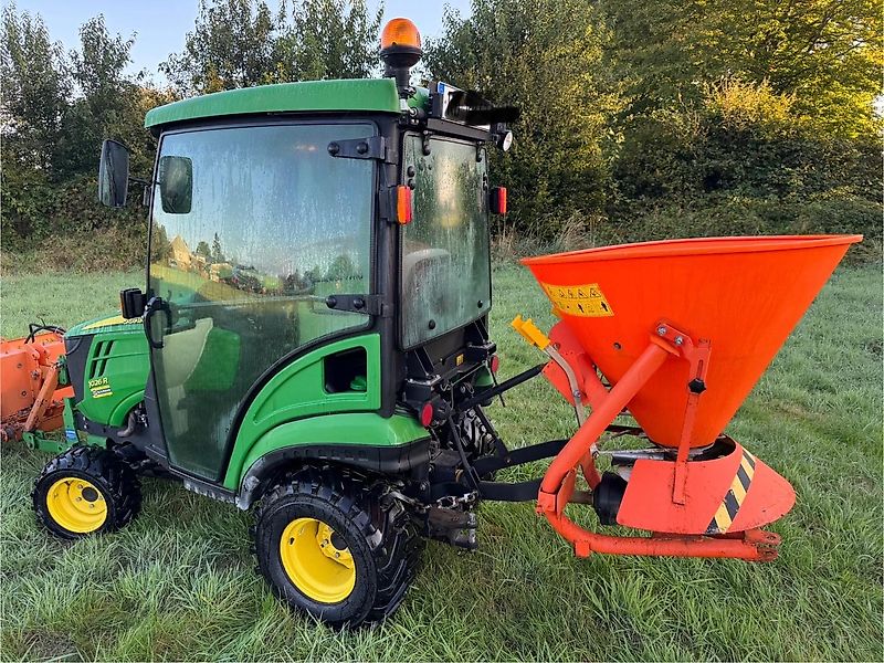 John Deere 1026R