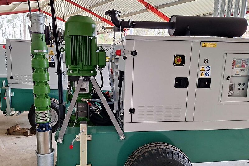 Euromacchine Doppelpumpen Lampo mit Unterwasserpumpe und Druckerhöhungspumpe