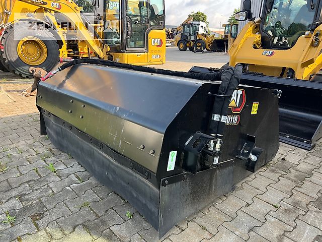 Caterpillar Kehrmaschine BU118