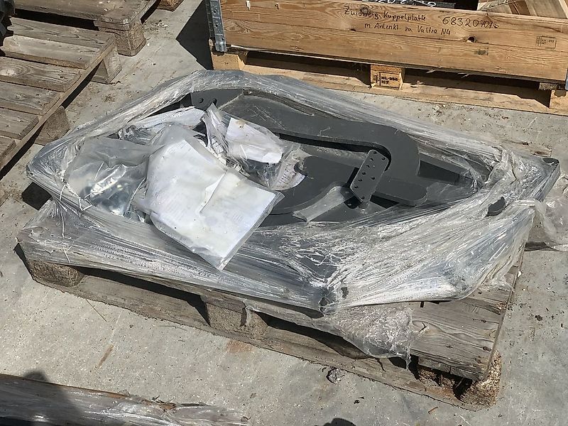 Stoll Frontladerkonsole zu Fendt 516 Vario
