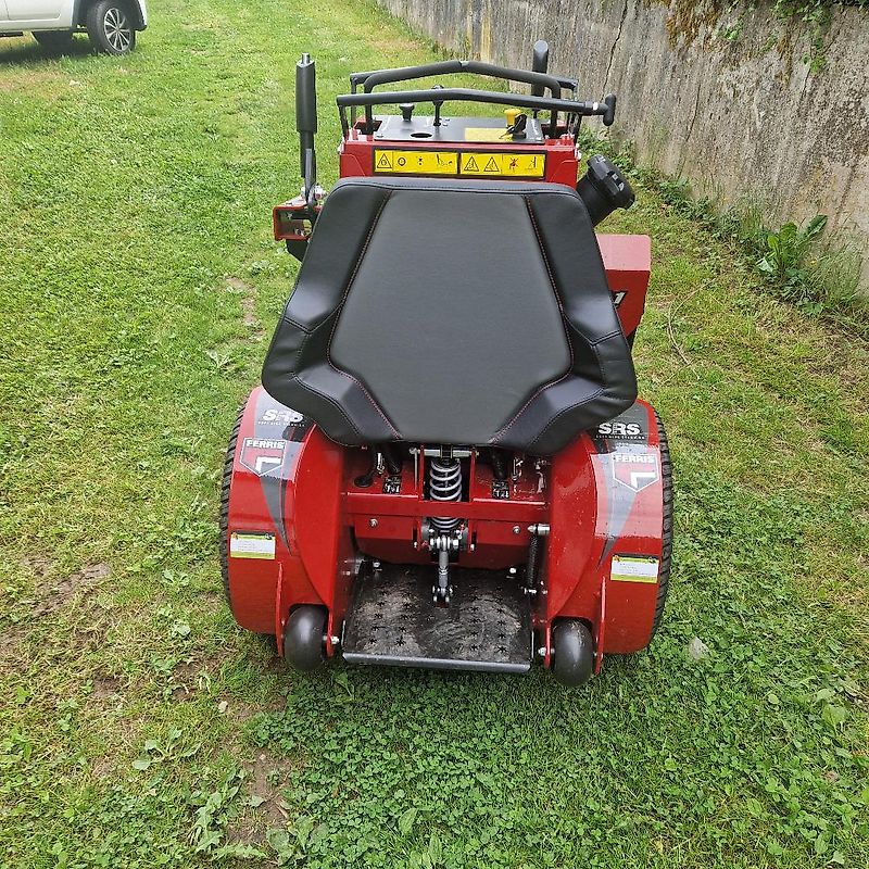 Iseki Ferris Stand on