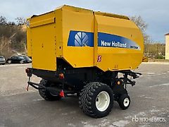 New Holland BR7060