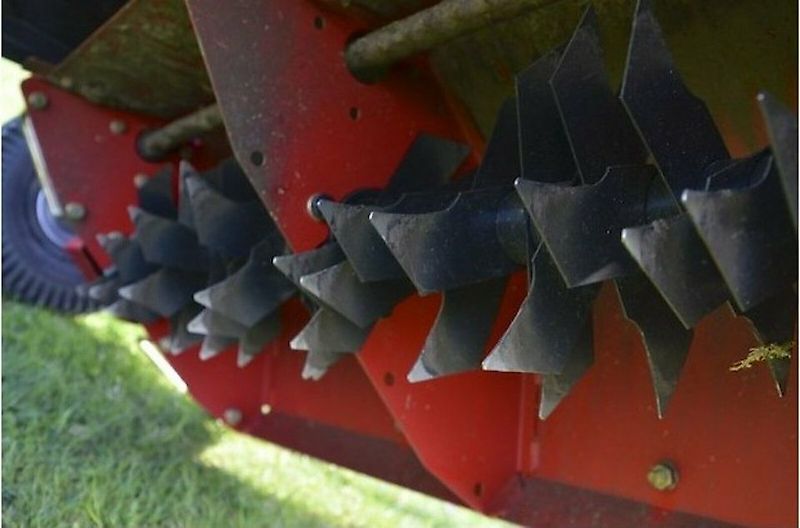 Vertikutieter Vermietung Tielbürger tv920 für Großflächen