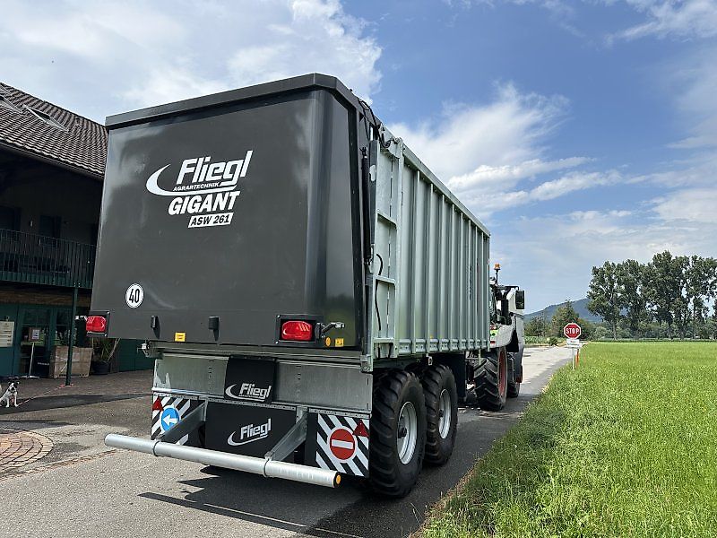 Fliegl ASW 261 in idealer Ausstattung