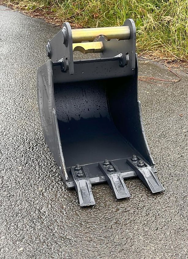 Tieflöffel 30 cm mit Zähne HTL 130 ECO Häner MS01 Symlock