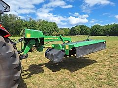 John Deere 328