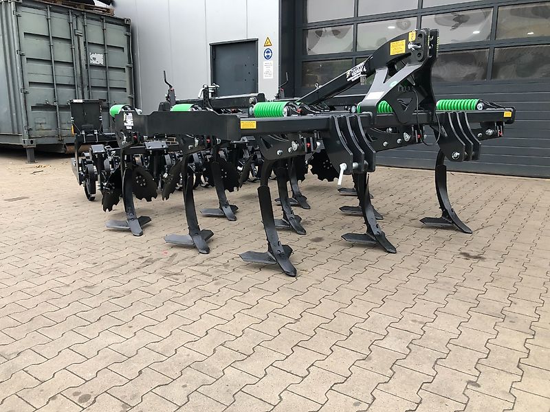 Agroland Mulchgrubber Flügelschare Federstahlwalze LED-Beleuchtung 3m