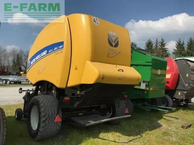New Holland presse à balles rondes roll belt 180 new holland
