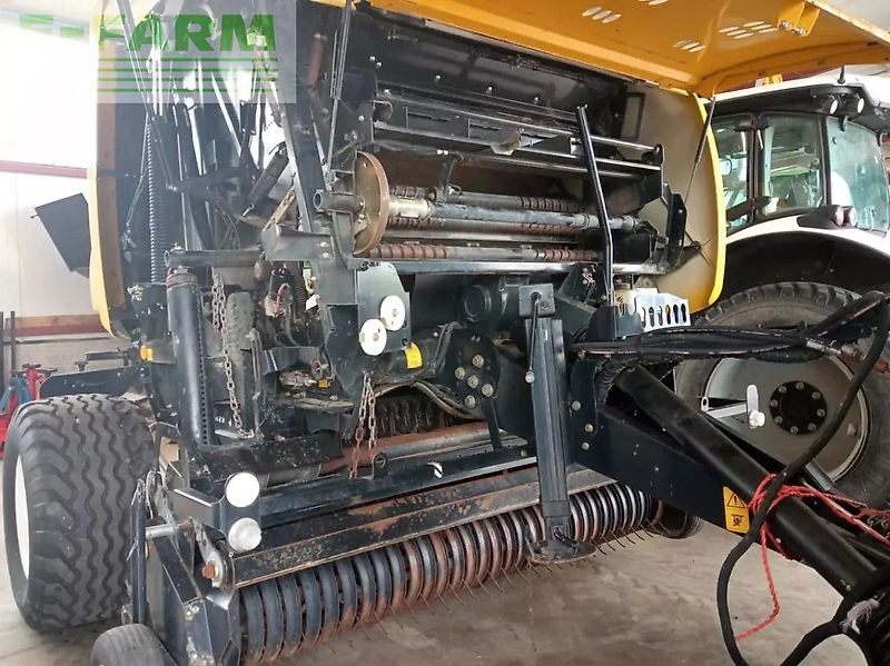 New Holland presse à balles rondes roll belt 180 new holland