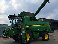 John Deere T 550