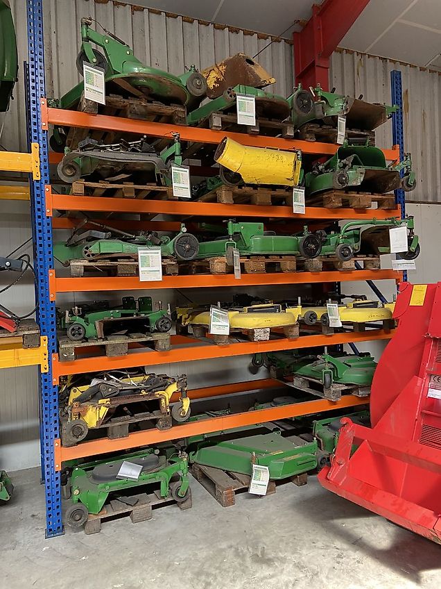John Deere Zwischenachsmähwerk